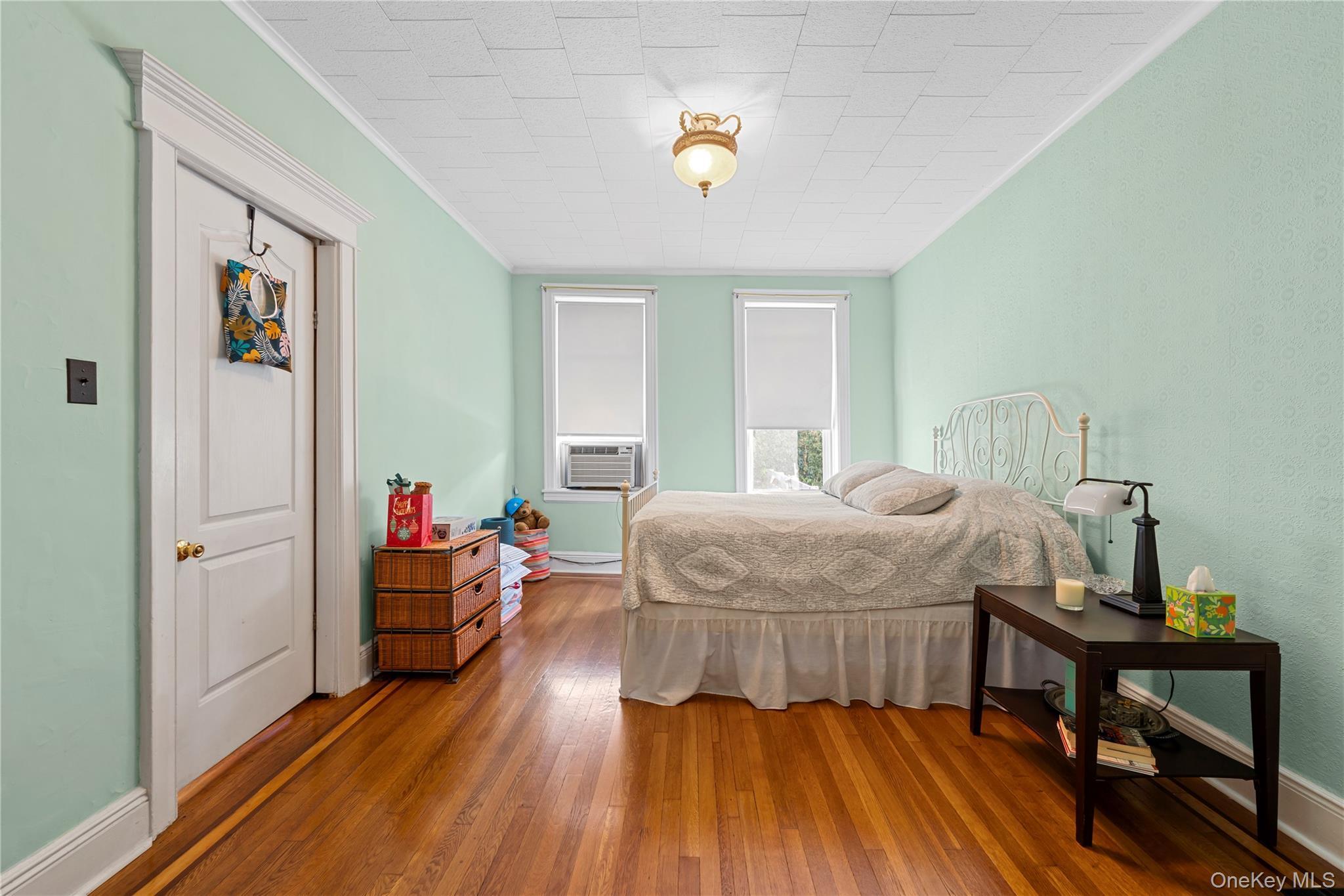 Single Family 68th Street  Queens, NY 11385, MLS-1051724-18