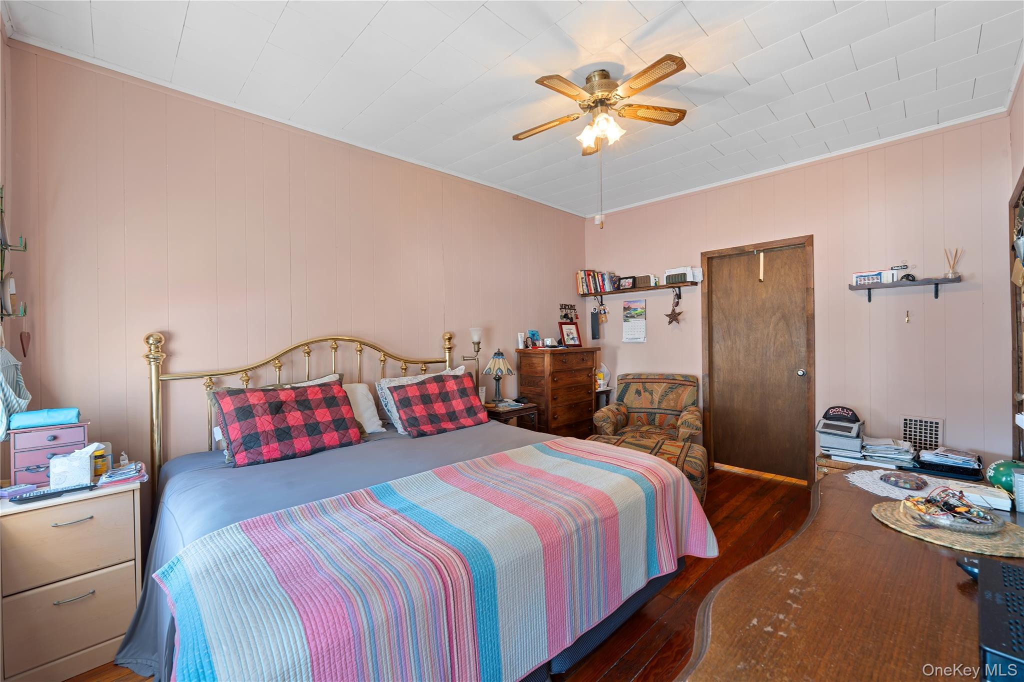 Single Family 68th Street  Queens, NY 11385, MLS-1051724-30