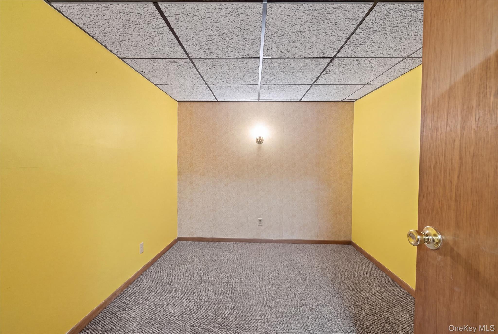 Single Family 68th Street  Queens, NY 11385, MLS-1051724-38