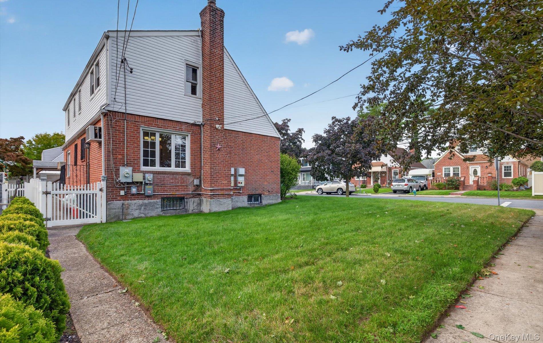 Single Family 238th Street Nassau County, NY 11003, MLS-1051771-5