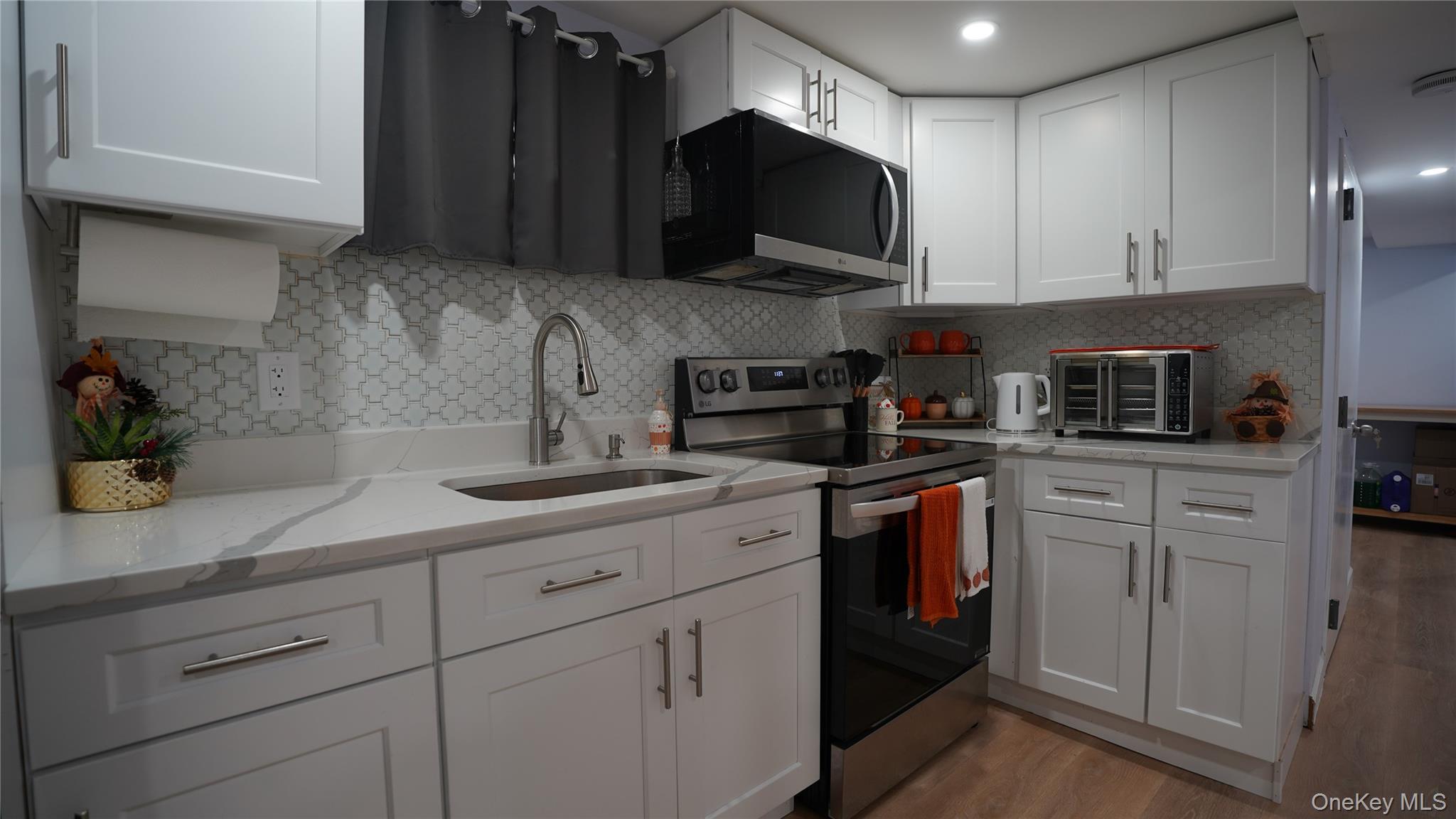 Single Family 108th Street Queens, NY 11419, MLS-1051774-16