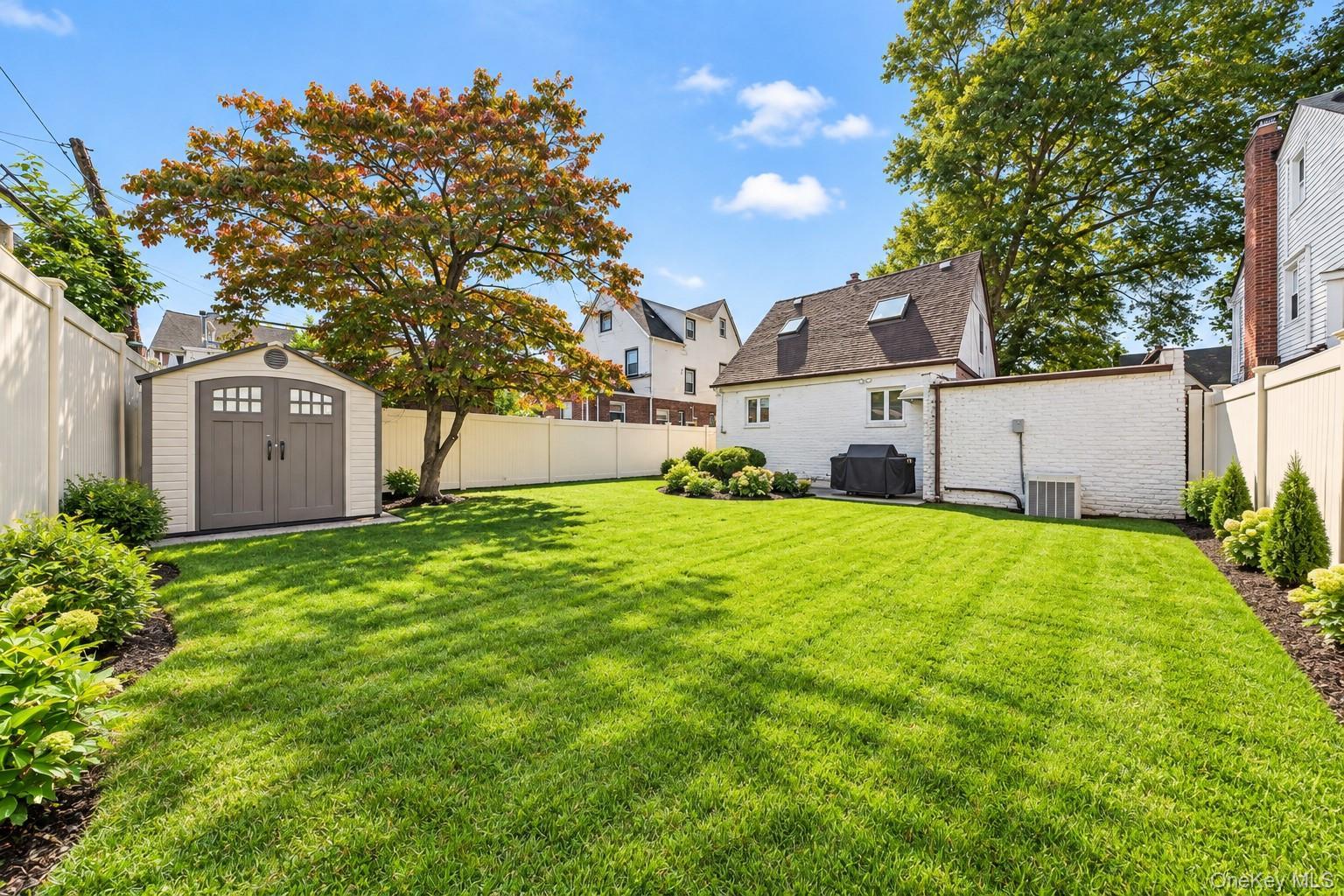 Single Family 236th Street Queens, NY 11427, MLS-1051810-23
