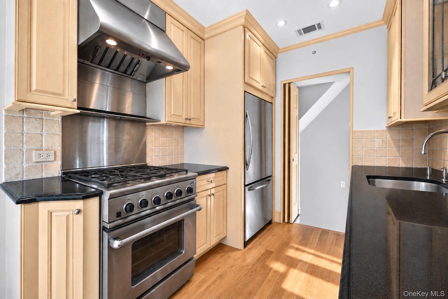 Single Family 236th Street Queens, NY 11427, MLS-1051810-6