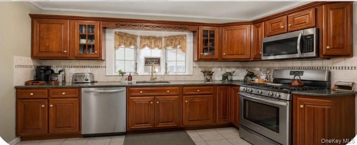 Single Family Yale Place Nassau County, NY 11563, MLS-1051812-6