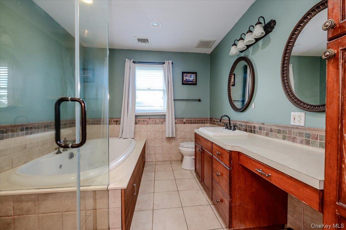 Single Family William Avenue Suffolk County, NY 11751, MLS-1051841-17