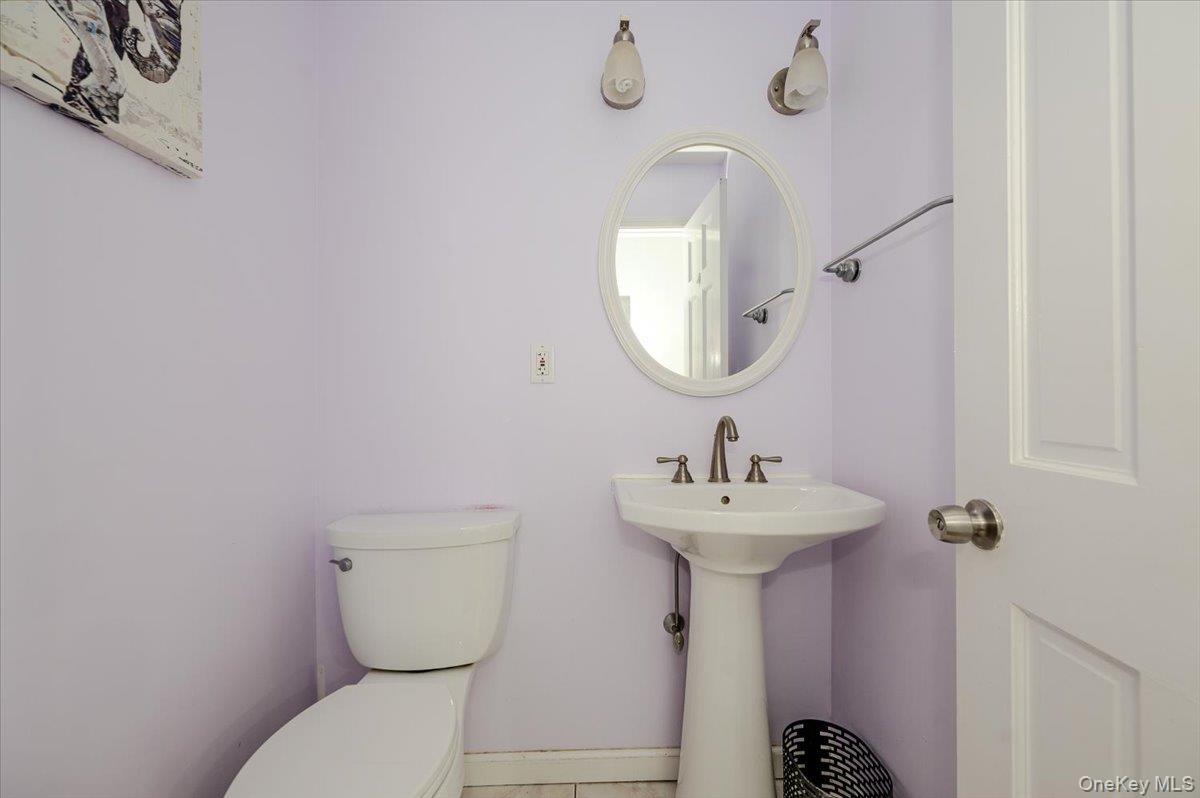 Single Family William Avenue Suffolk County, NY 11751, MLS-1051841-4
