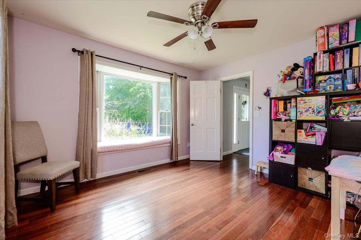 Single Family William Avenue Suffolk County, NY 11751, MLS-1051841-9