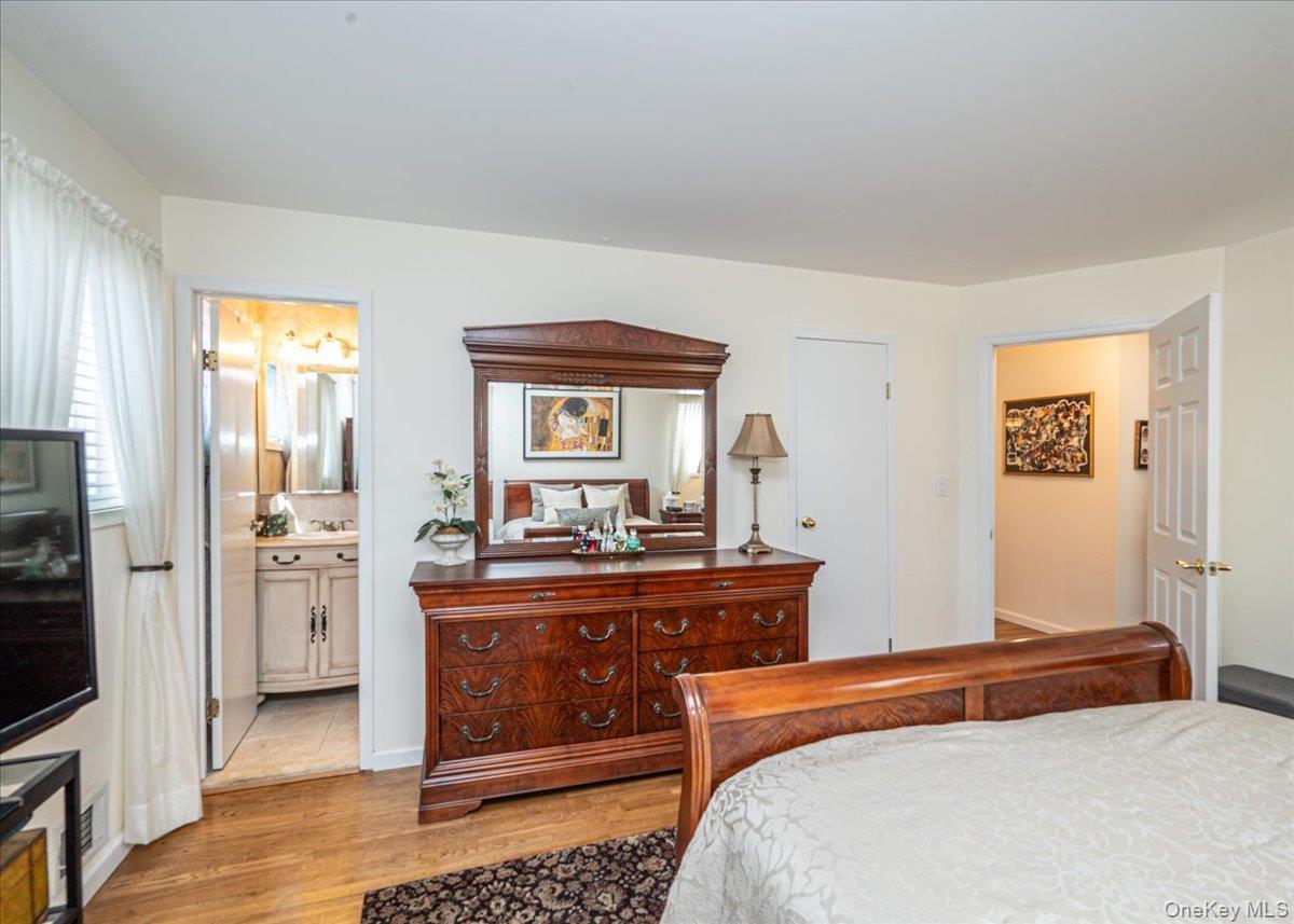 Single Family Covered Bridge Road Nassau County, NY 11566, MLS-1051852-20