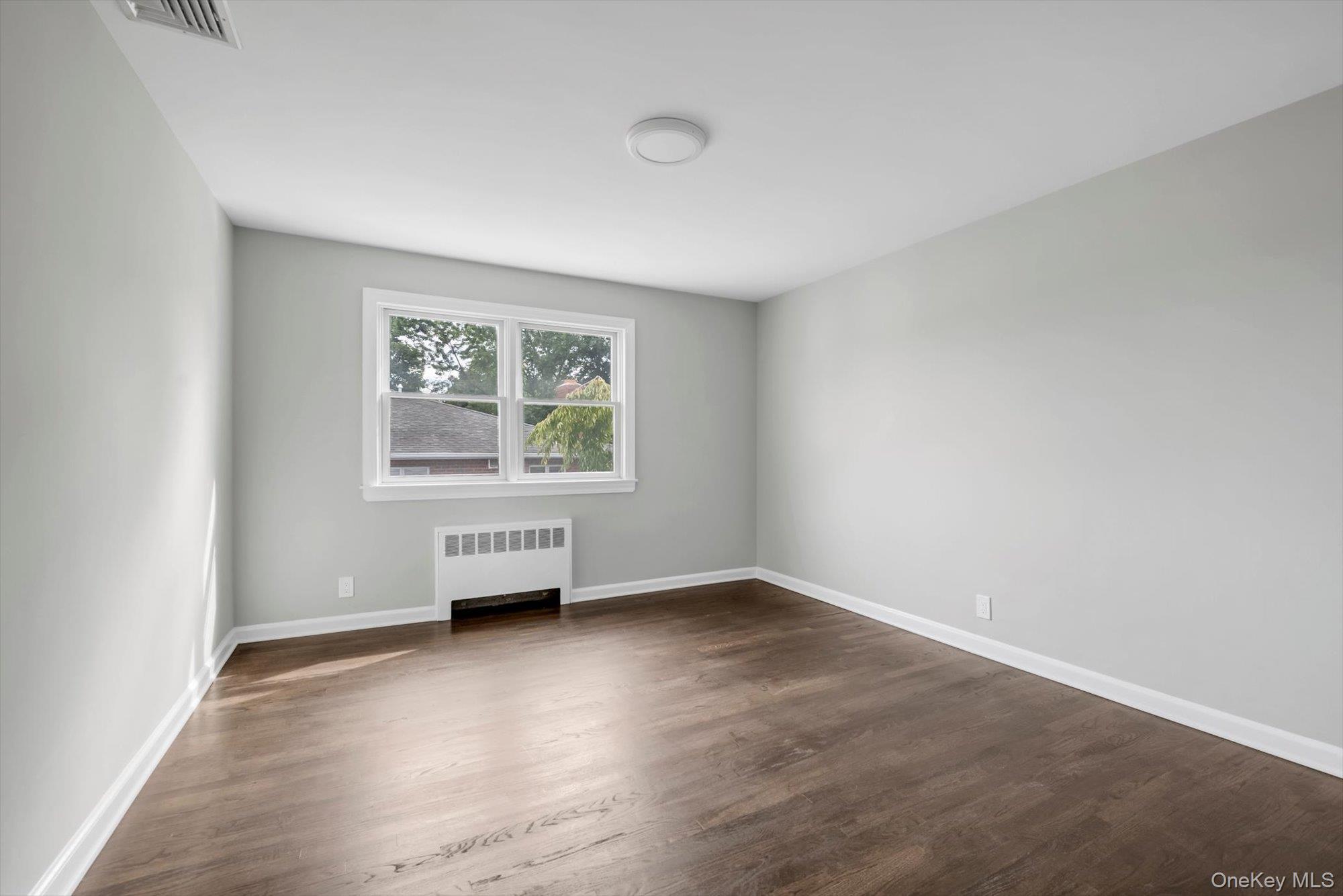 Single Family Linwood Road N  Nassau County, NY 11050, MLS-1051857-7