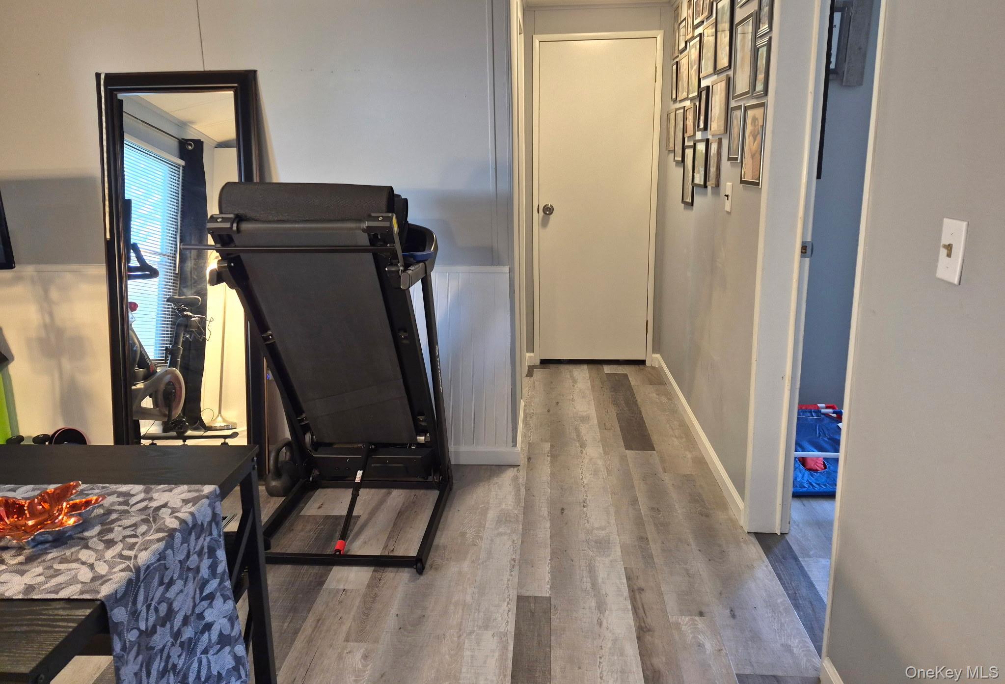 Single Family Hubbard Avenue Suffolk County, NY 11901, MLS-1051859-25