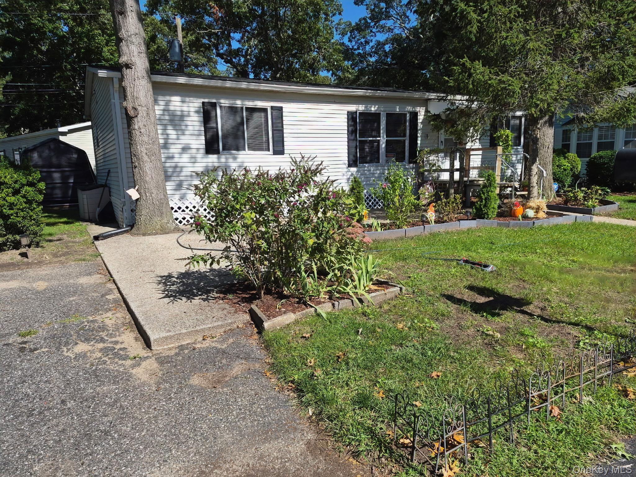 Single Family Hubbard Avenue Suffolk County, NY 11901, MLS-1051859-26