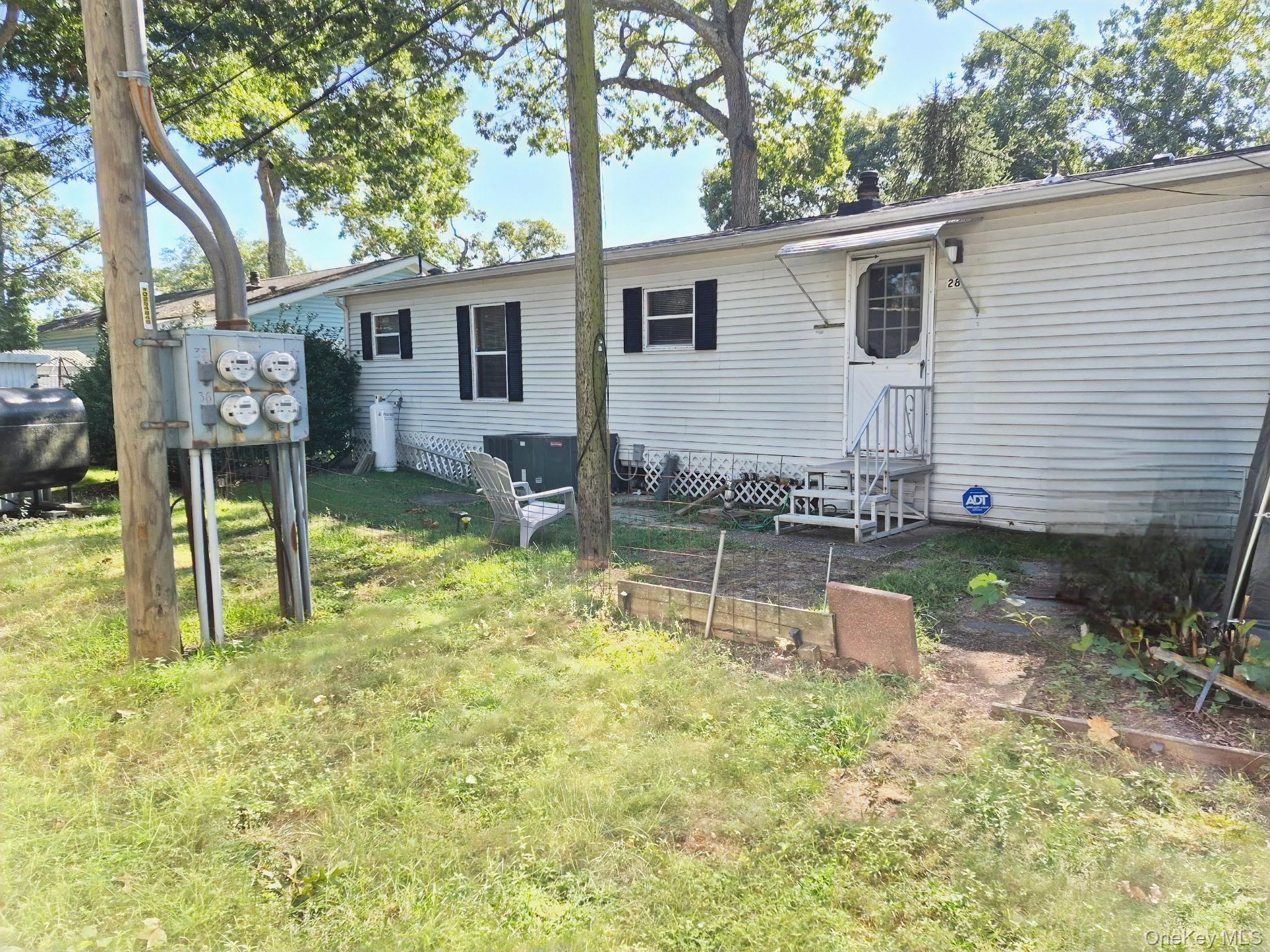 Single Family Hubbard Avenue Suffolk County, NY 11901, MLS-1051859-29
