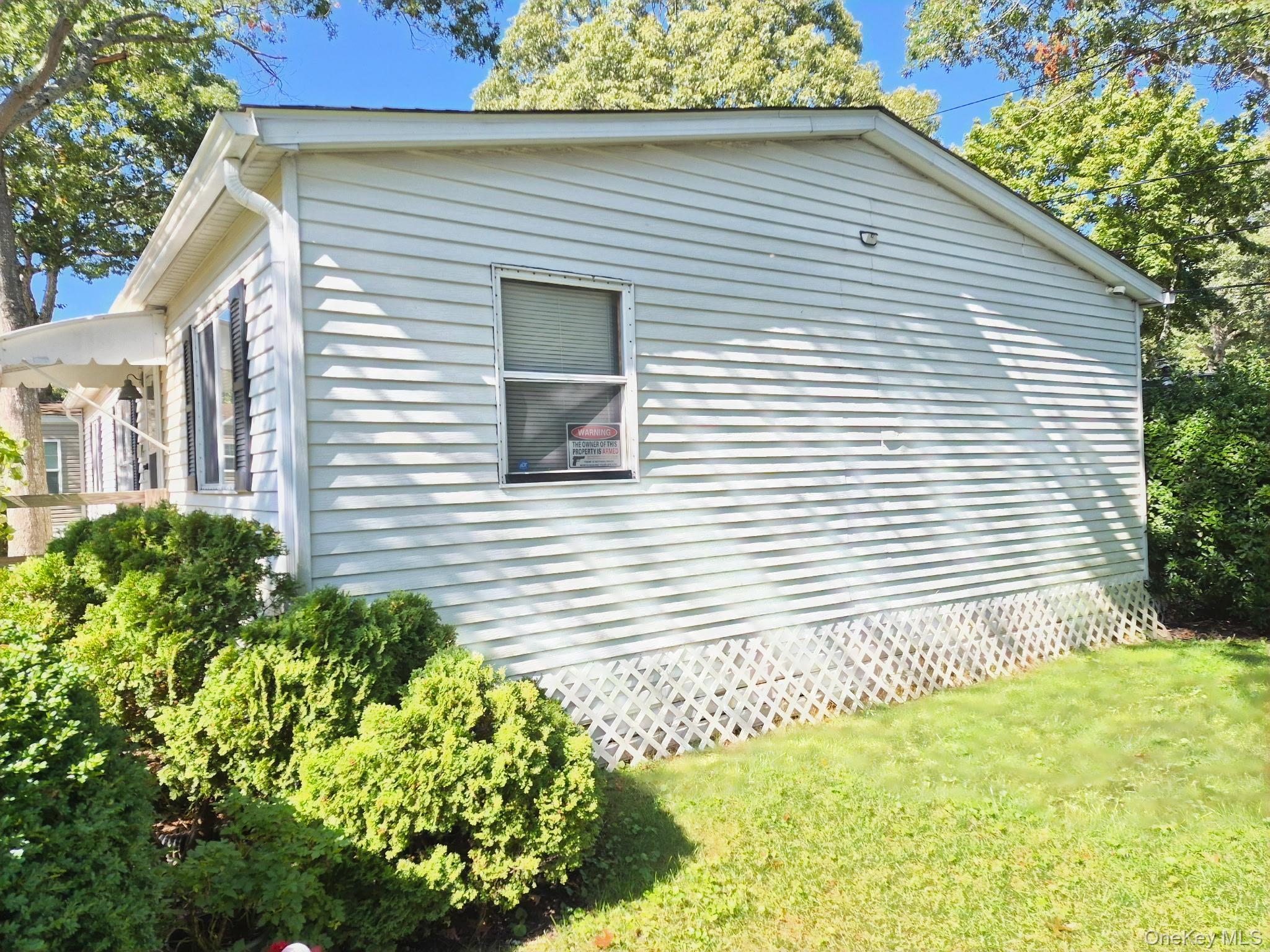 Single Family Hubbard Avenue  Suffolk County, NY 11901, MLS-1051859-30