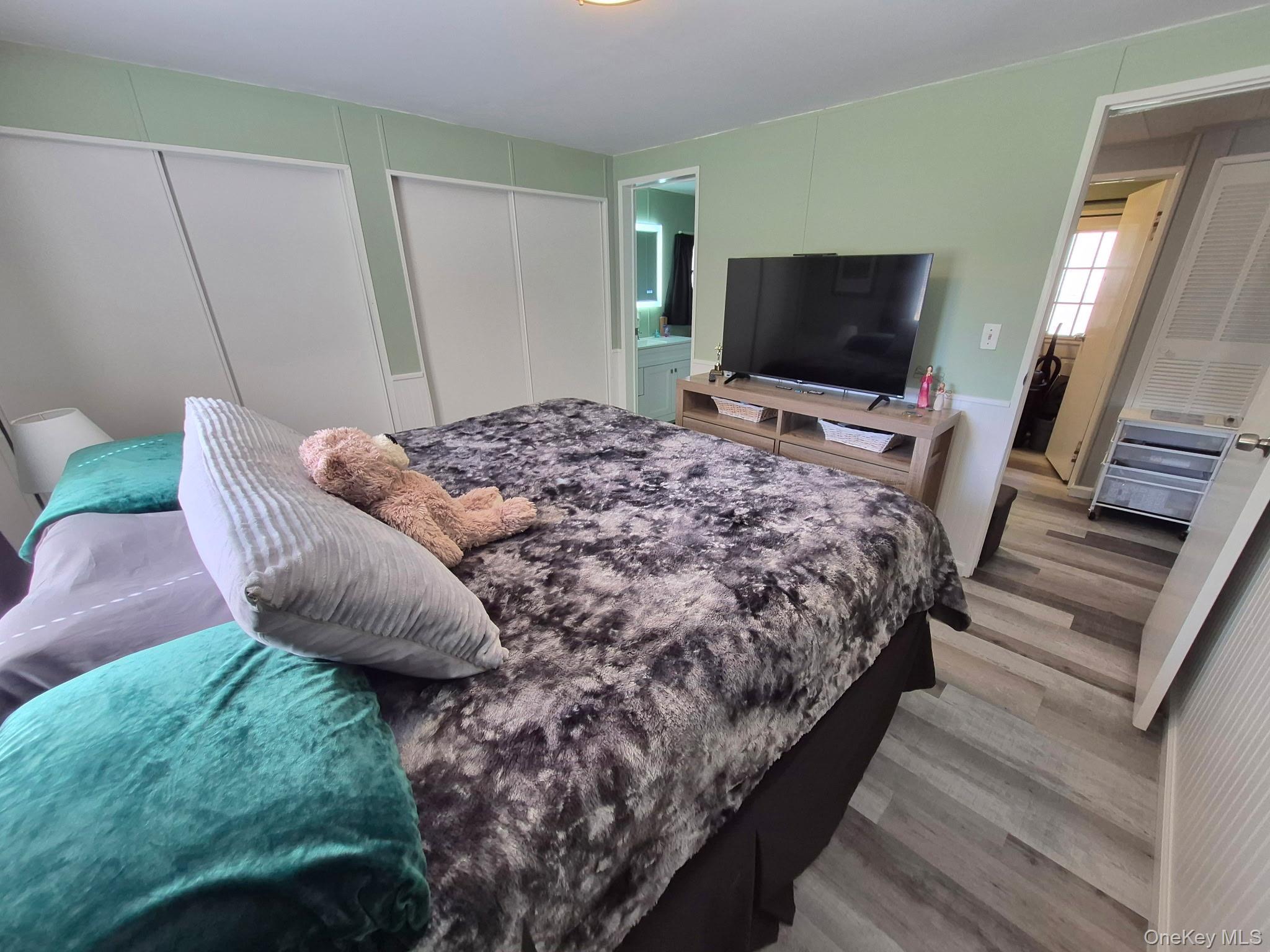 Single Family Hubbard Avenue Suffolk County, NY 11901, MLS-1051859-5