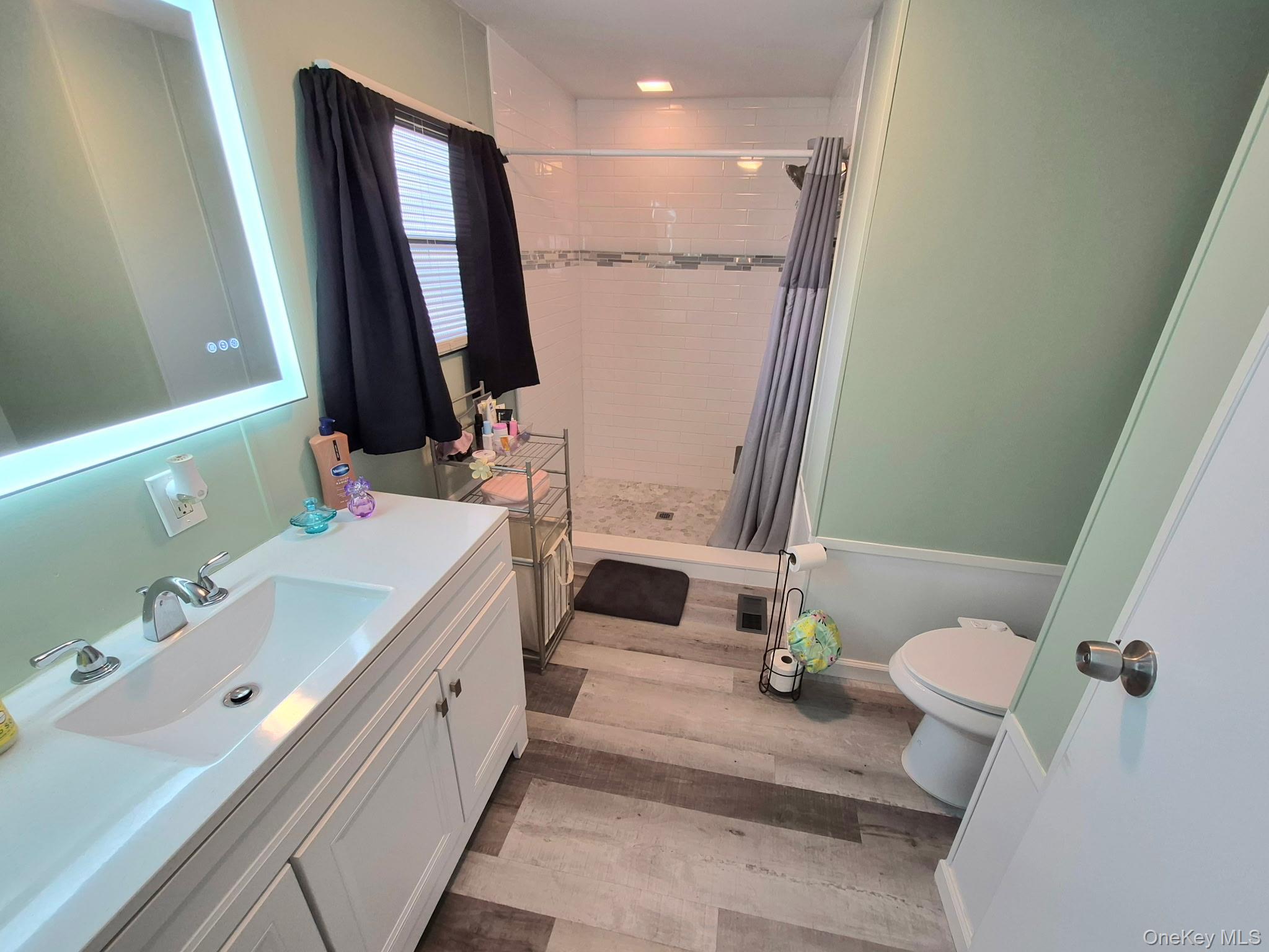 Single Family Hubbard Avenue Suffolk County, NY 11901, MLS-1051859-7