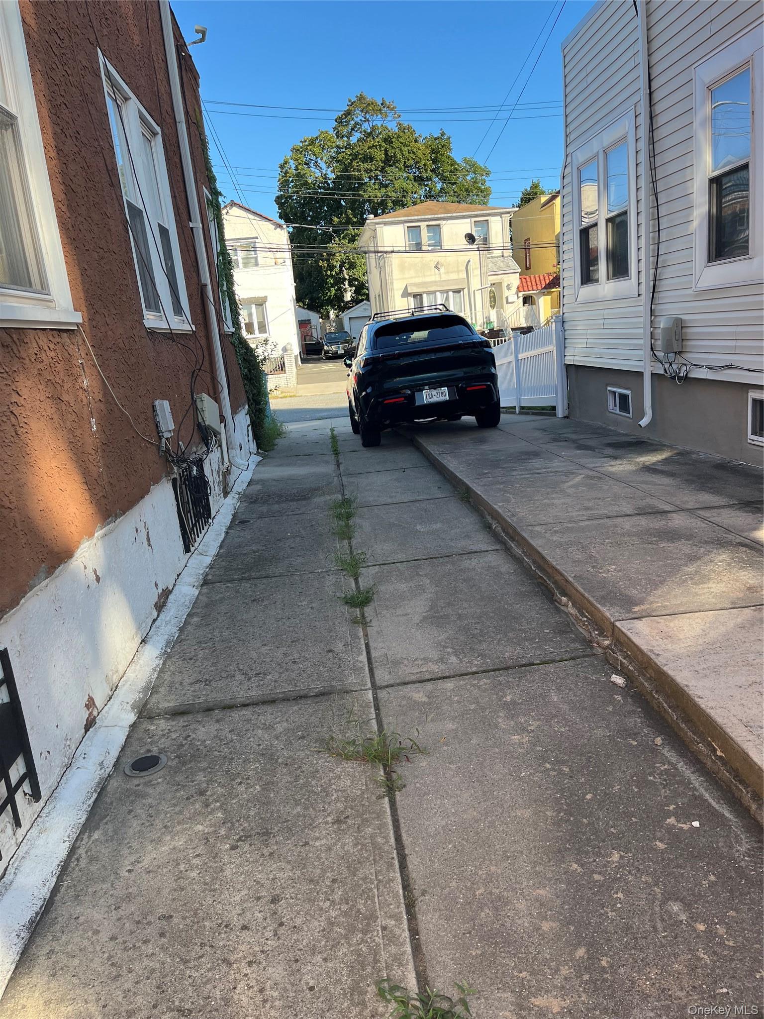 Single Family 231st Street Queens, NY 11413, MLS-1051880-4