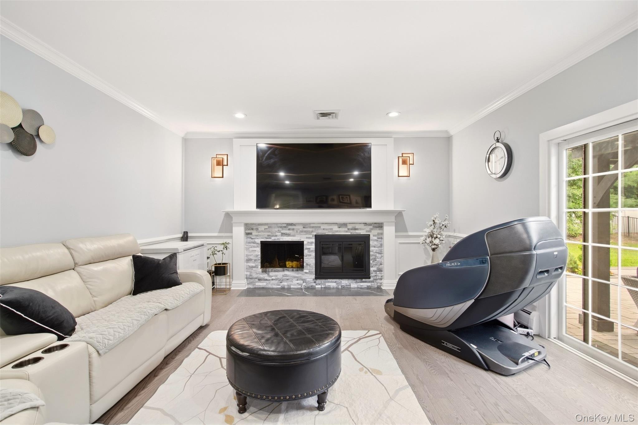 Single Family Quintree Lane  Suffolk County, NY 11747, MLS-1051898-18
