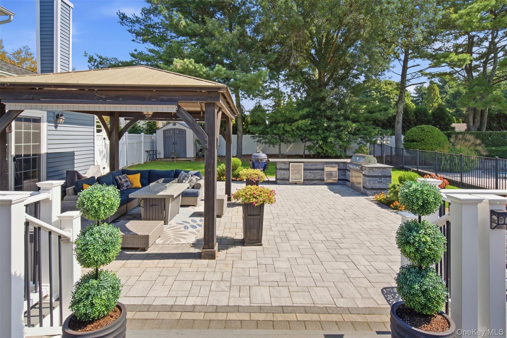 Single Family Quintree Lane  Suffolk County, NY 11747, MLS-1051898-33