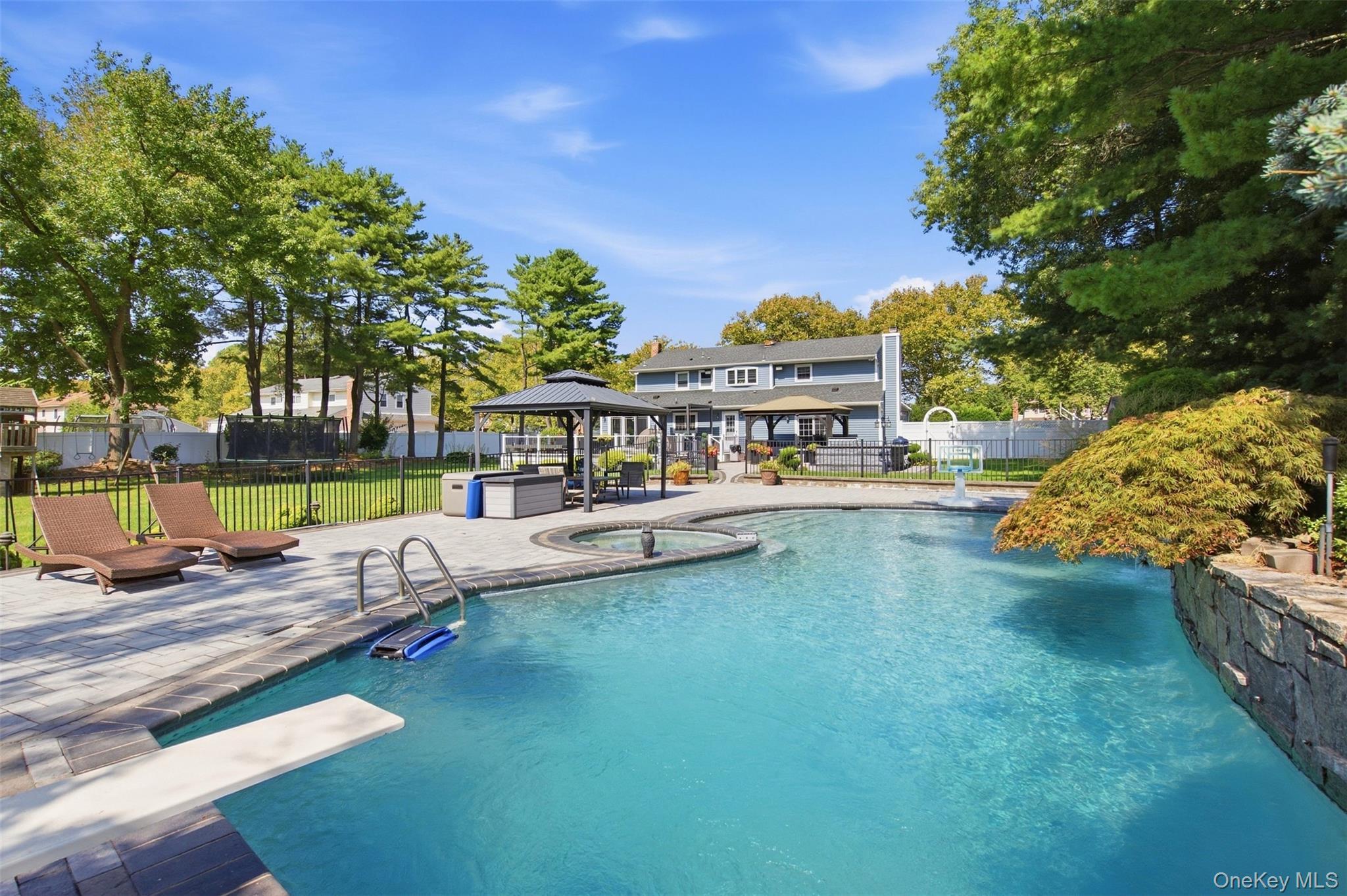 Single Family Quintree Lane  Suffolk County, NY 11747, MLS-1051898-37