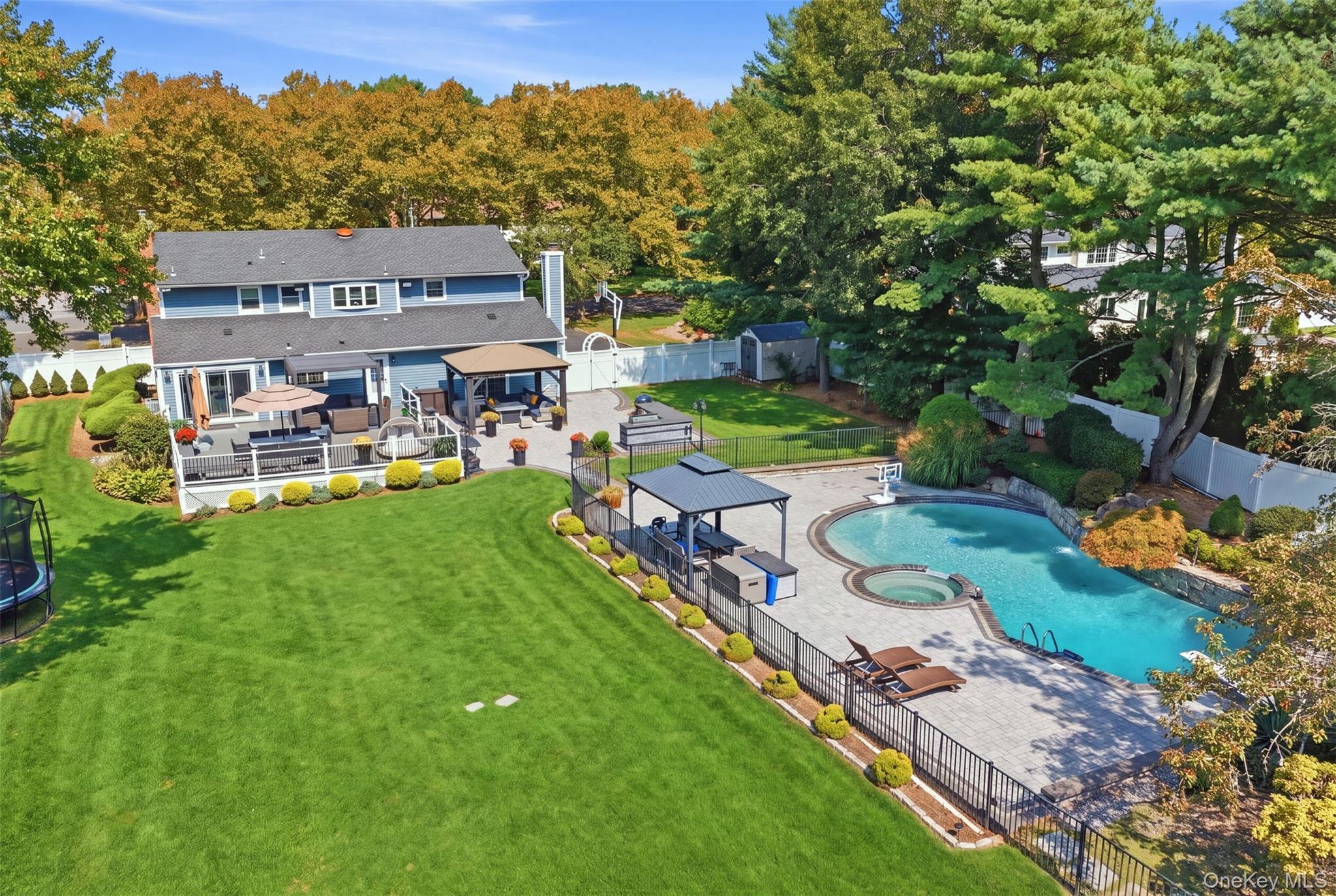 Single Family Quintree Lane  Suffolk County, NY 11747, MLS-1051898-42