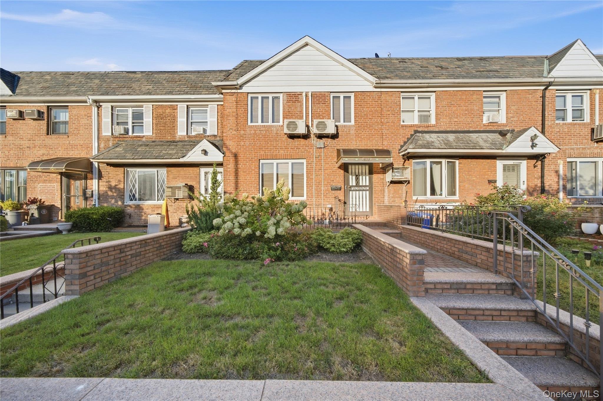 Single Family 81st Street  Queens, NY 11379, MLS-1051899-2