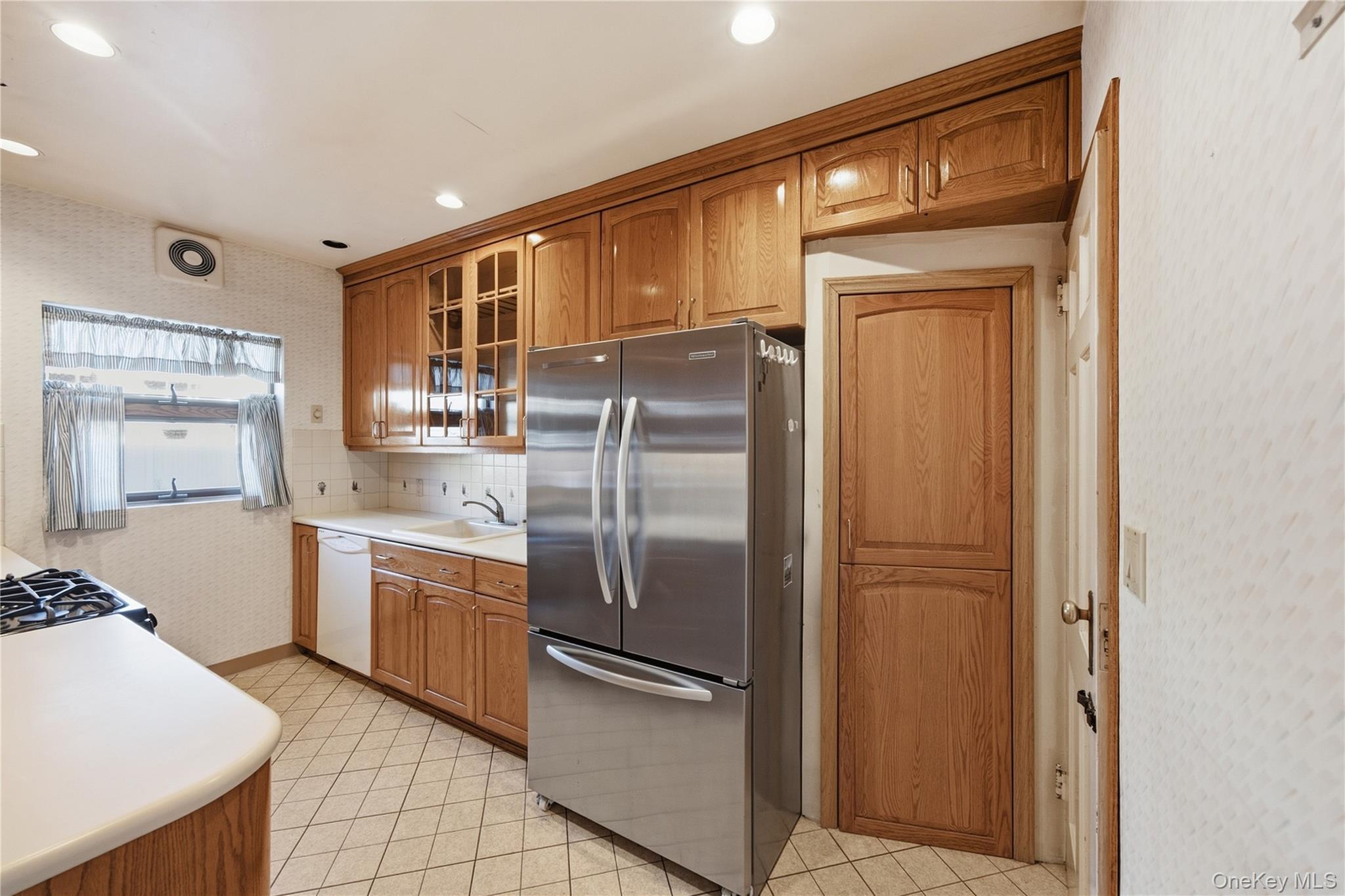 Single Family 81st Street  Queens, NY 11379, MLS-1051899-7