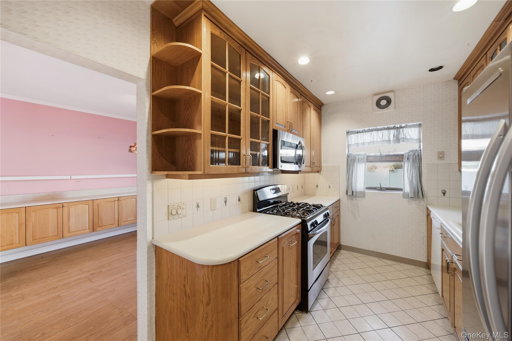 Single Family 81st Street  Queens, NY 11379, MLS-1051899-8