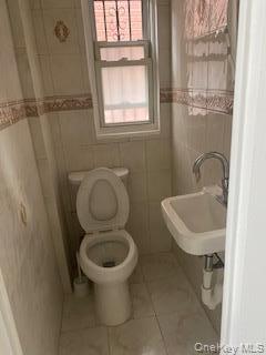 Single Family E 223rd Street Bronx, NY 10466, MLS-1051901-12