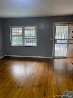 Single Family E 223rd Street Bronx, NY 10466, MLS-1051901-17