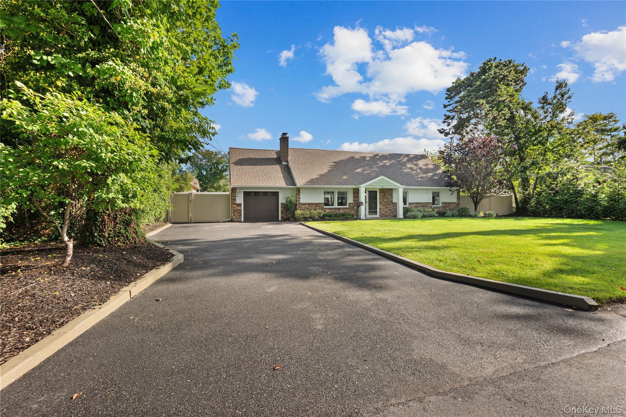 Single Family Hiawatha Drive Suffolk County, NY 11718, MLS-1051913-3