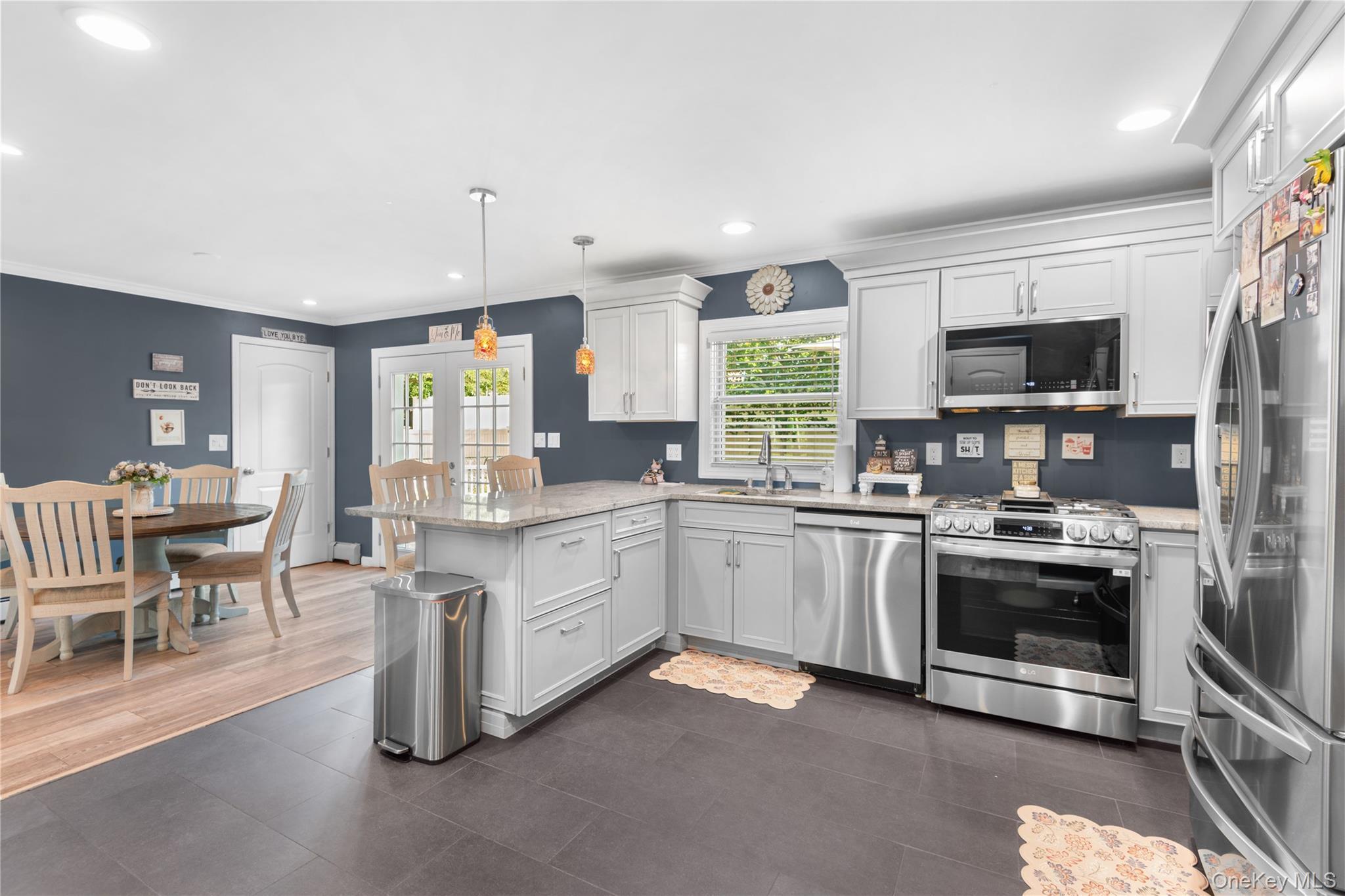 Single Family Hiawatha Drive Suffolk County, NY 11718, MLS-1051913-8