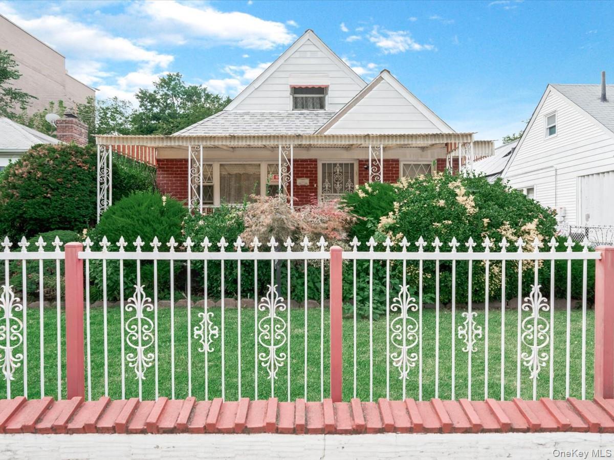 Single Family 234th Street Queens, NY 11422, MLS-1051930-2