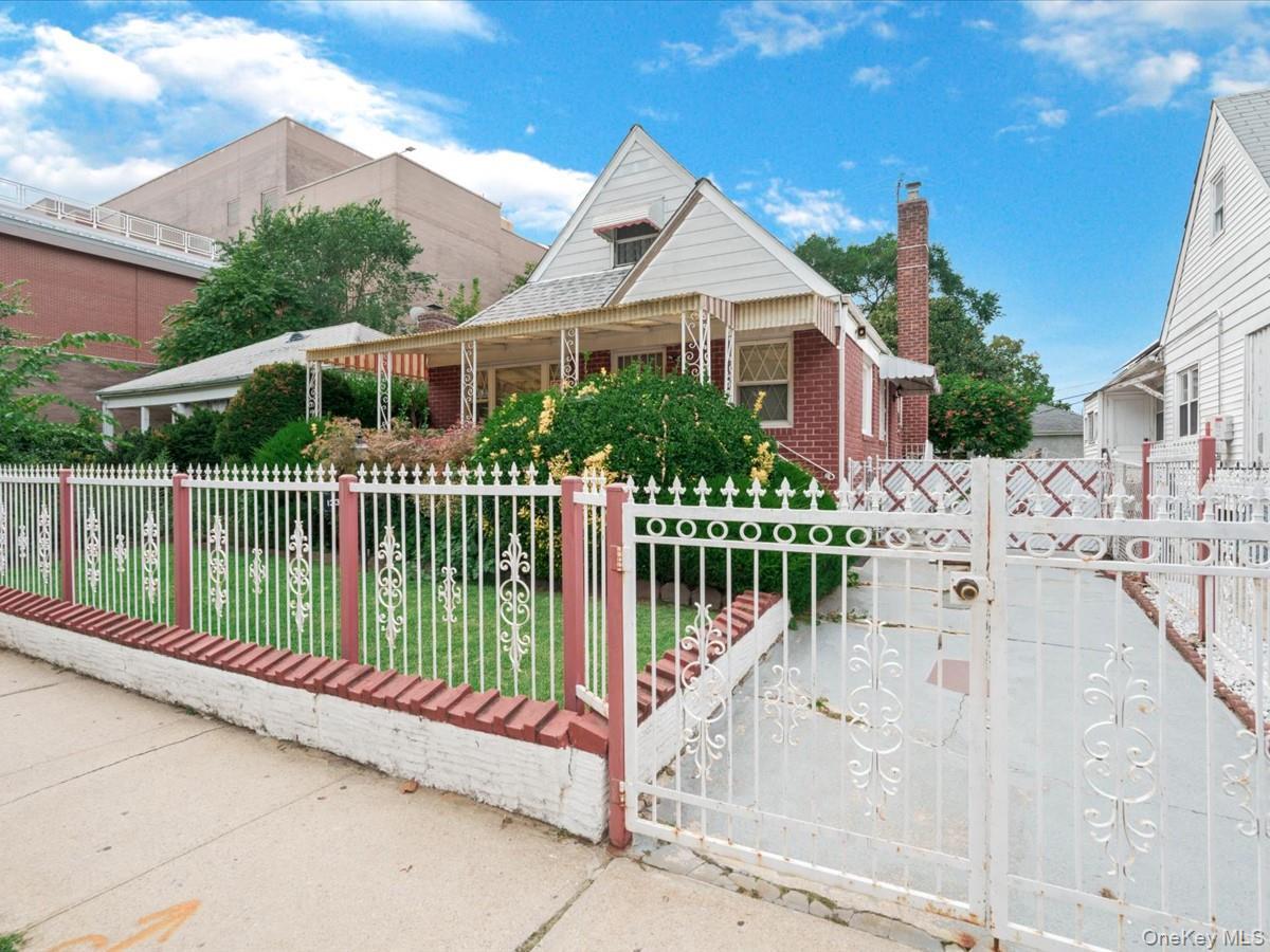 Single Family 234th Street Queens, NY 11422, MLS-1051930-3