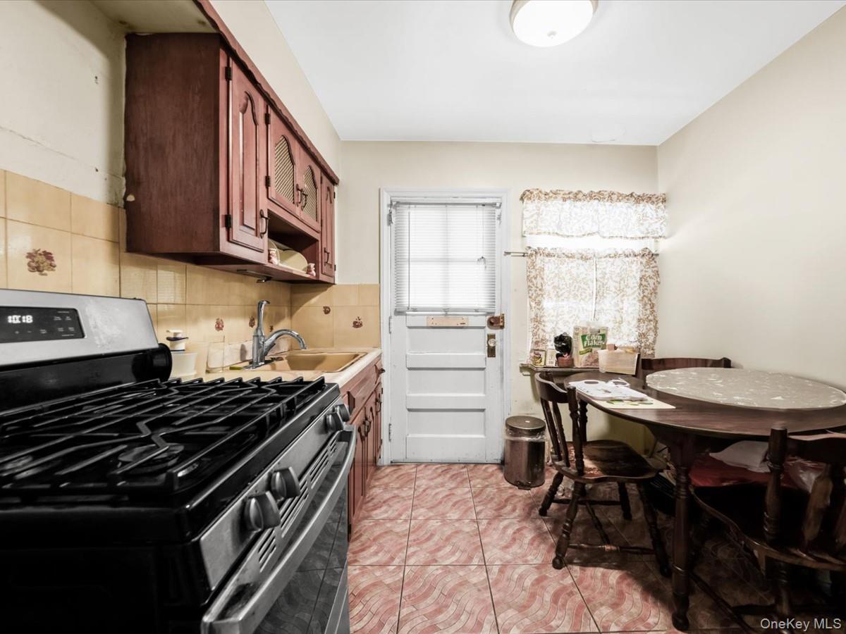 Single Family 234th Street Queens, NY 11422, MLS-1051930-6