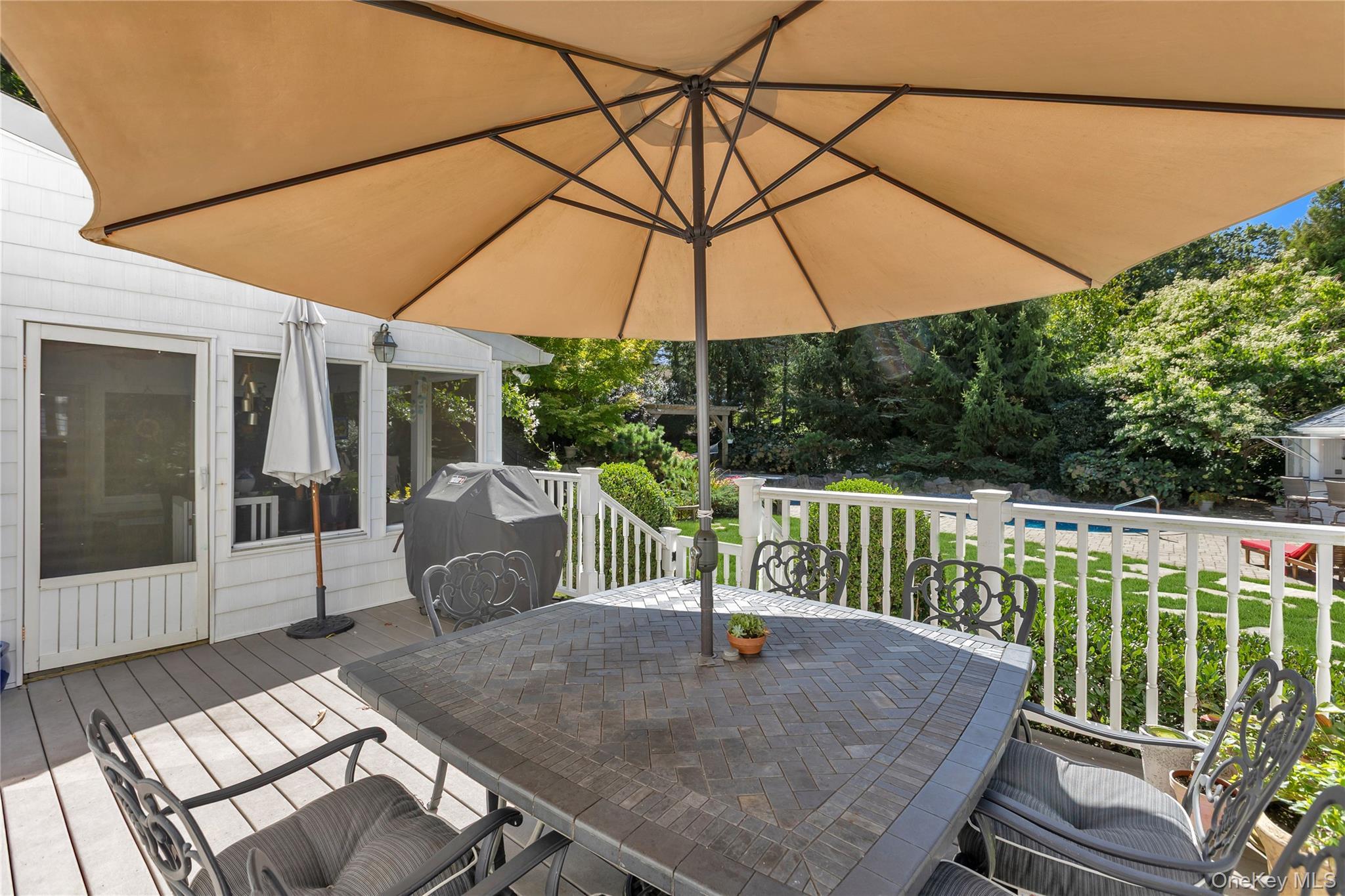 Single Family Whistler Hill Lane Suffolk County, NY 11743, MLS-1051951-21