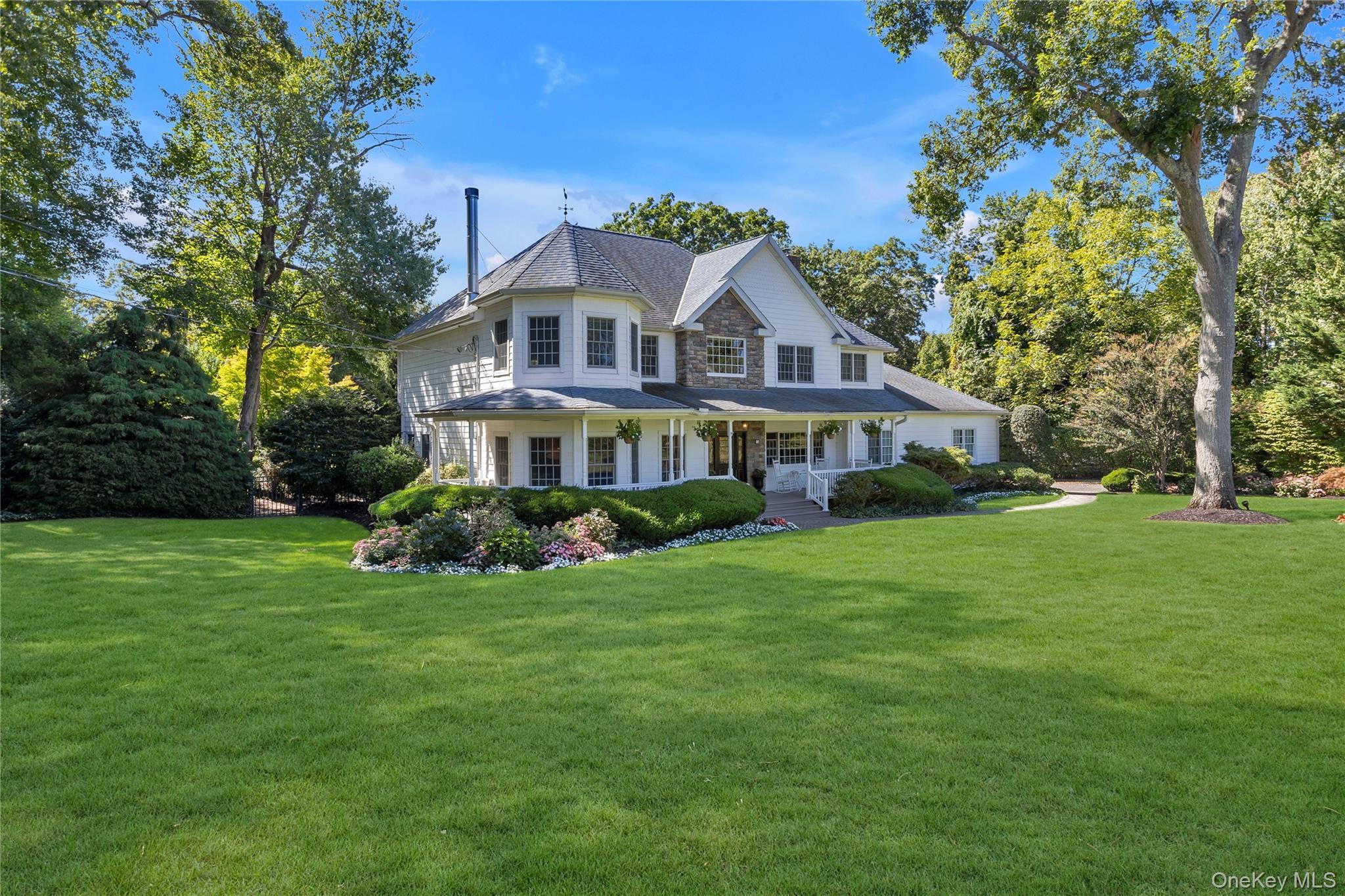 Single Family Whistler Hill Lane Suffolk County, NY 11743, MLS-1051951-27