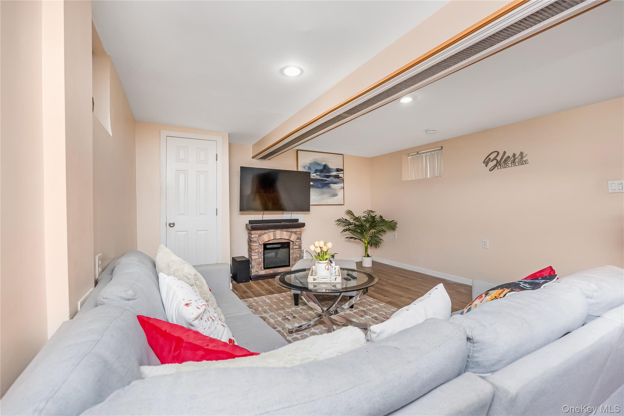 Single Family 145th Street  Queens, NY 11435, MLS-1051962-17