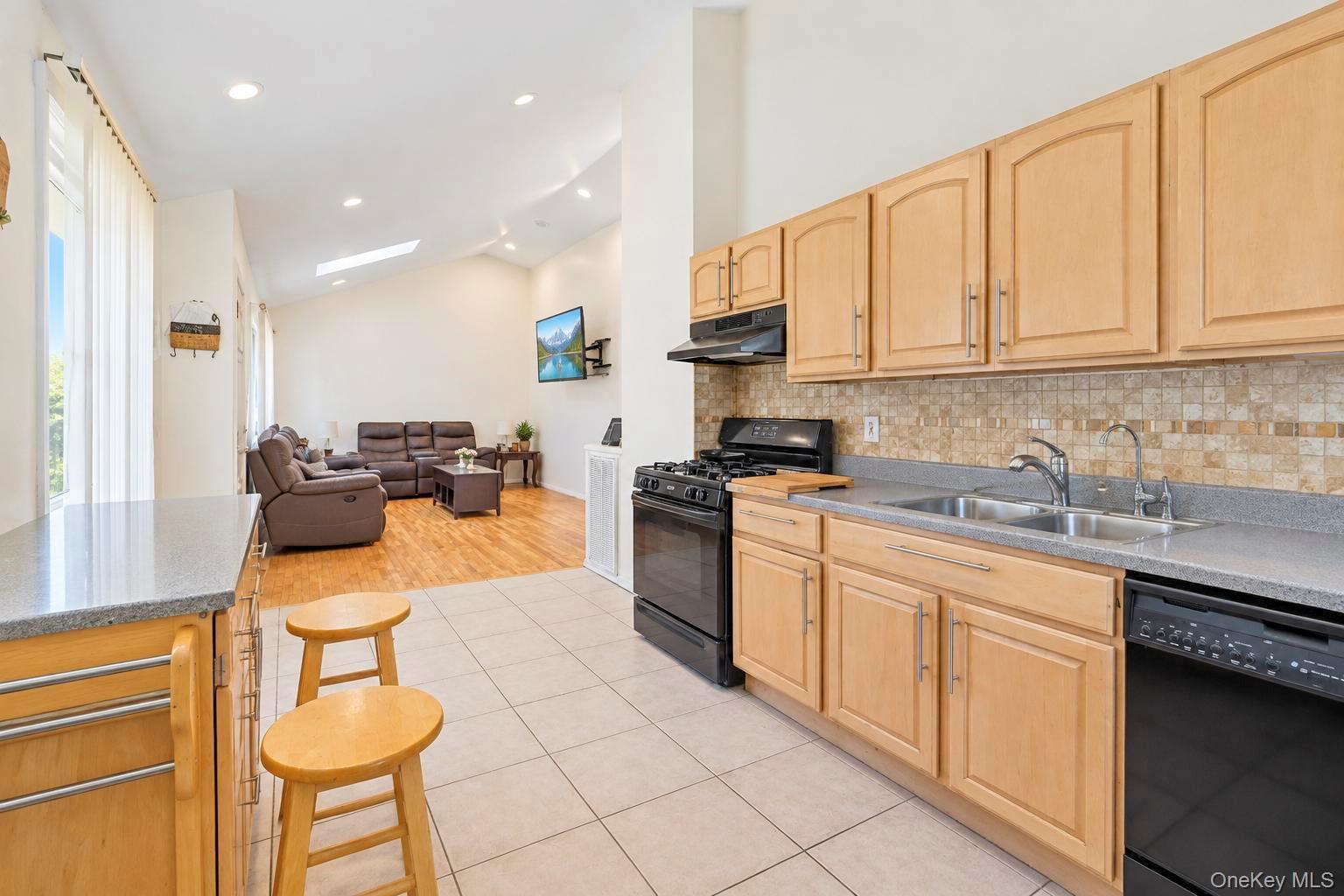 Single Family Norwalk Lane  Suffolk County, NY 11784, MLS-1051965-10