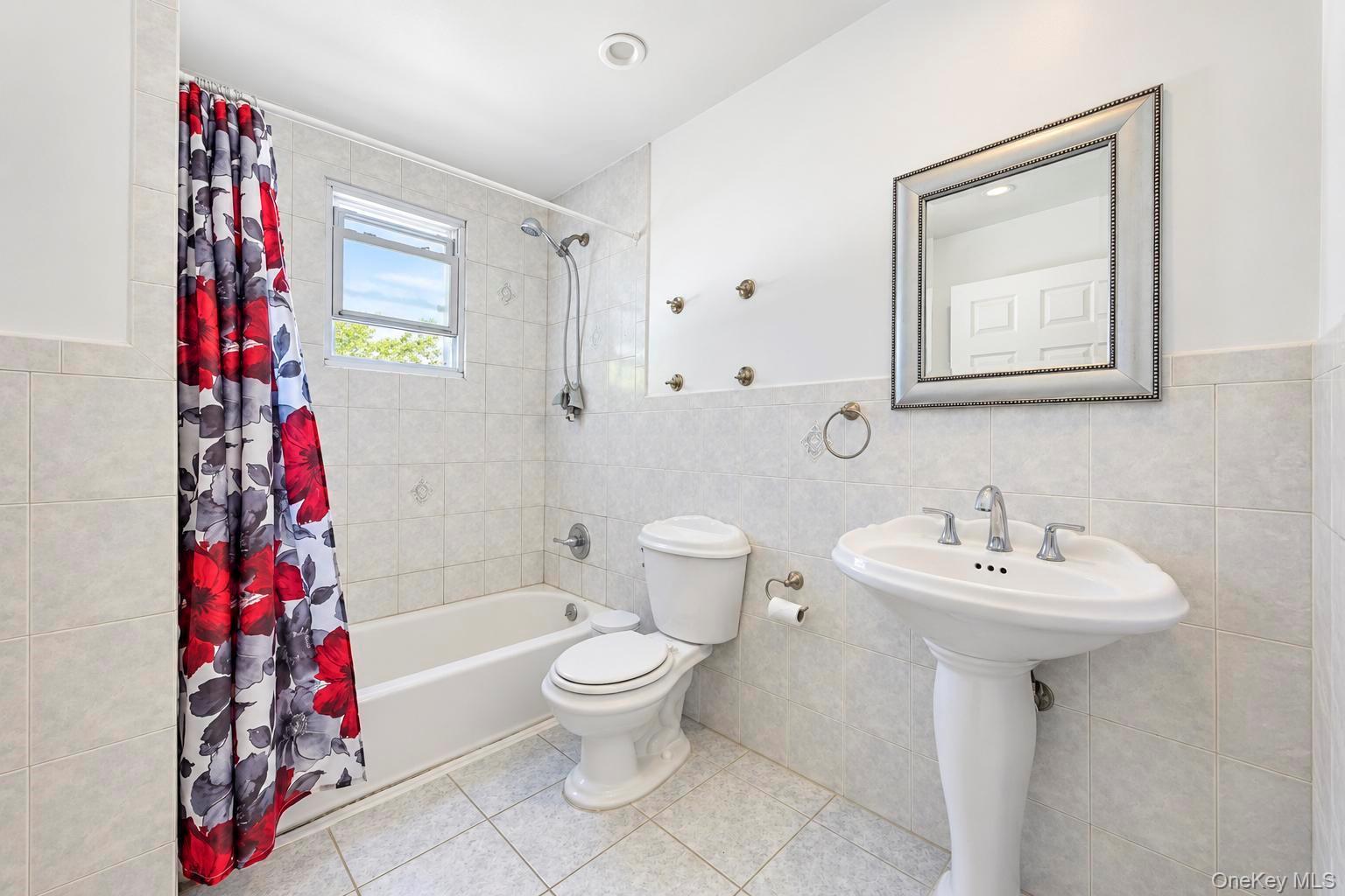Single Family Norwalk Lane  Suffolk County, NY 11784, MLS-1051965-15