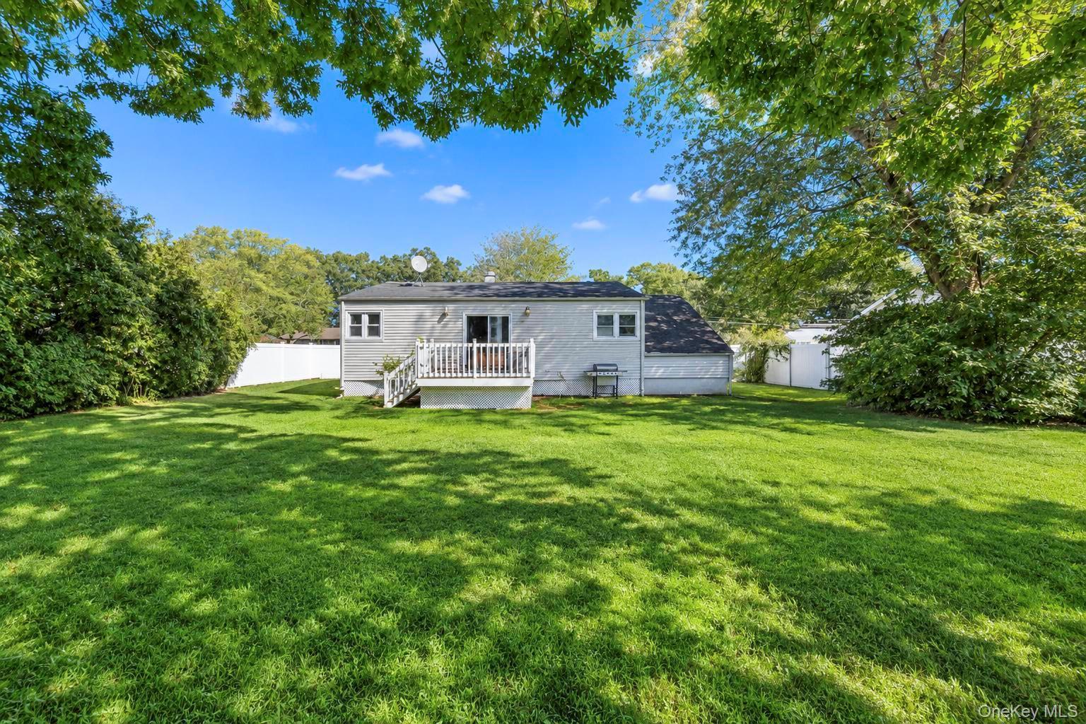 Single Family Norwalk Lane  Suffolk County, NY 11784, MLS-1051965-30