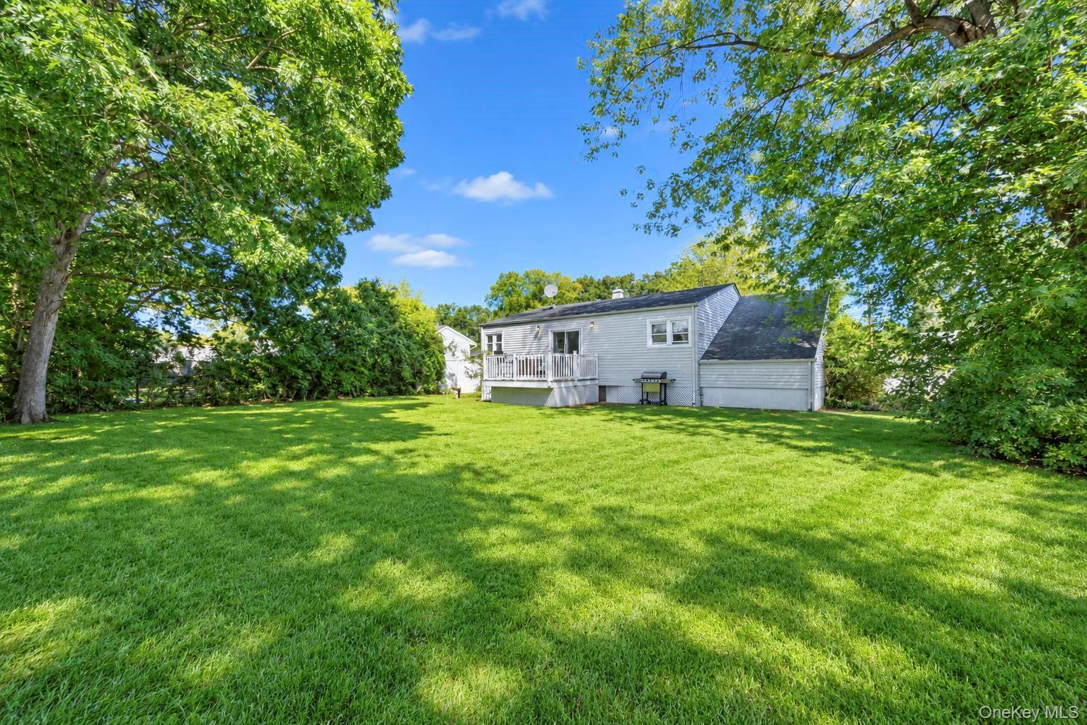 Single Family Norwalk Lane  Suffolk County, NY 11784, MLS-1051965-31