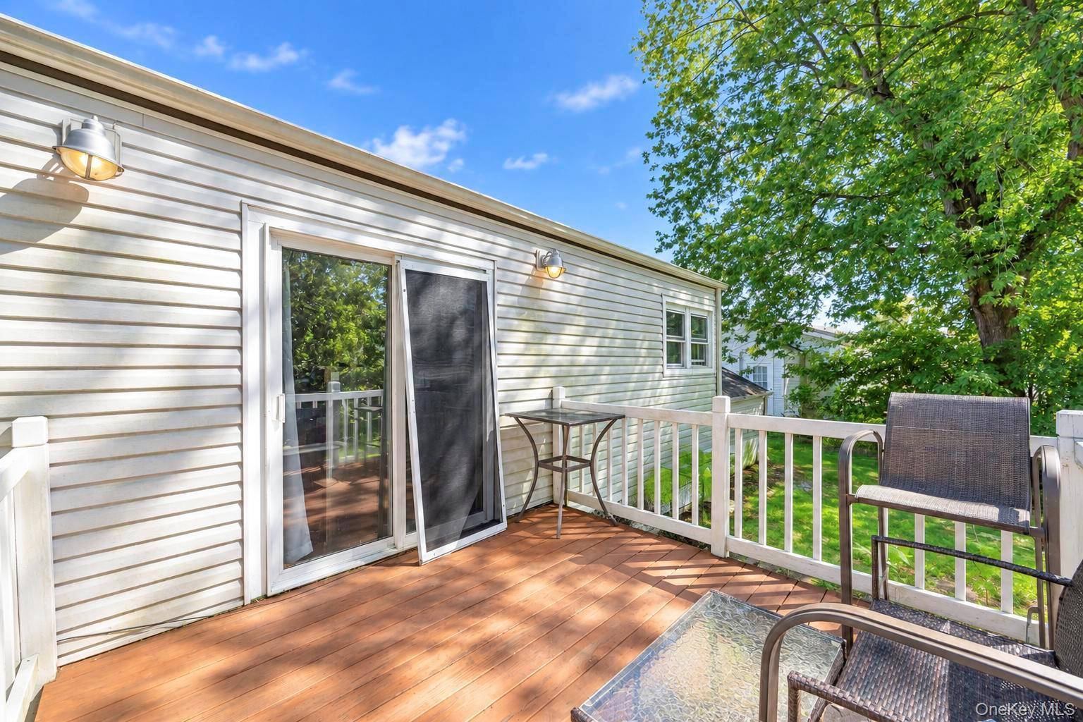 Single Family Norwalk Lane  Suffolk County, NY 11784, MLS-1051965-32