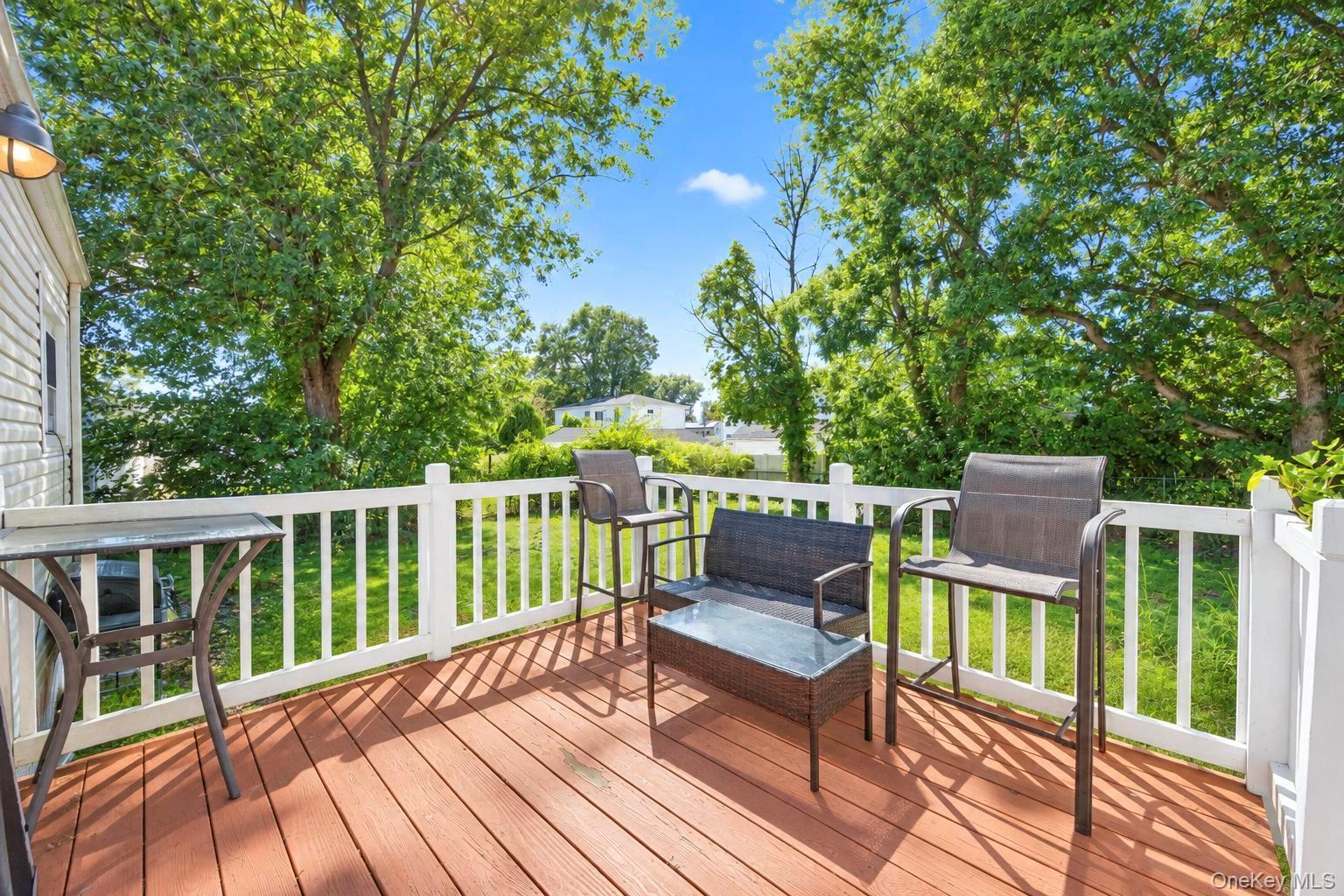 Single Family Norwalk Lane  Suffolk County, NY 11784, MLS-1051965-33