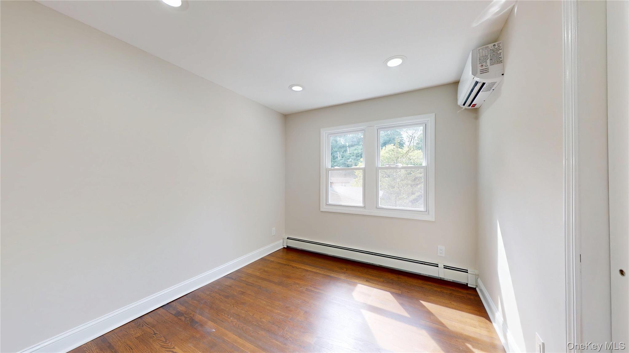 Single Family Oakwood Road Suffolk County, NY 11743, MLS-1051968-22