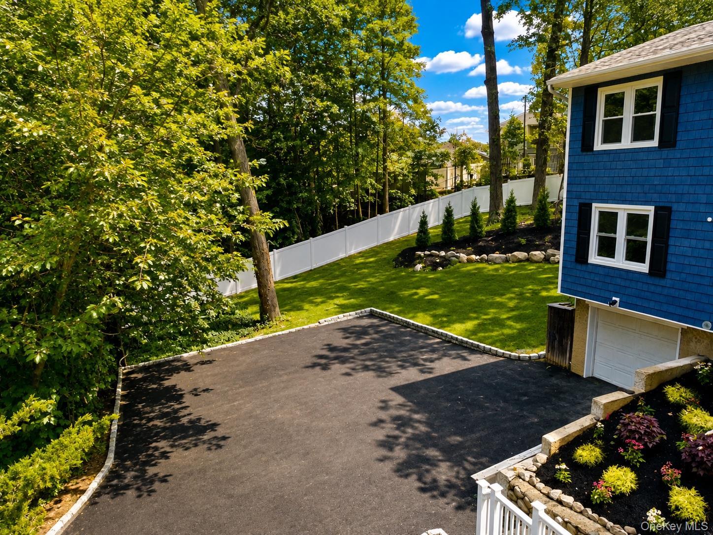 Single Family Oakwood Road Suffolk County, NY 11743, MLS-1051968-3