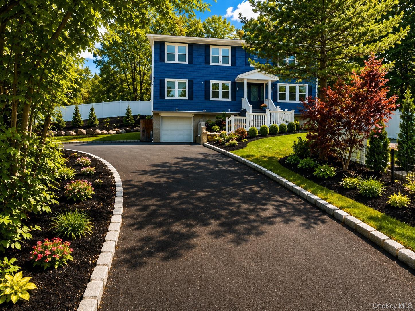 Single Family Oakwood Road Suffolk County, NY 11743, MLS-1051968-8