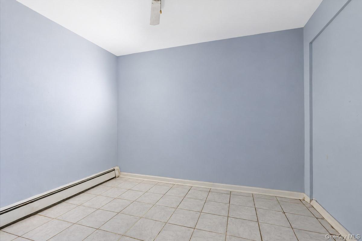Single Family Wilder Avenue Bronx, NY 10466, MLS-1051976-14