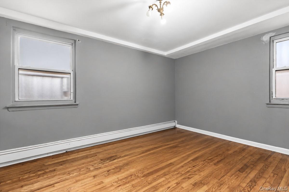 Single Family Wilder Avenue Bronx, NY 10466, MLS-1051976-16