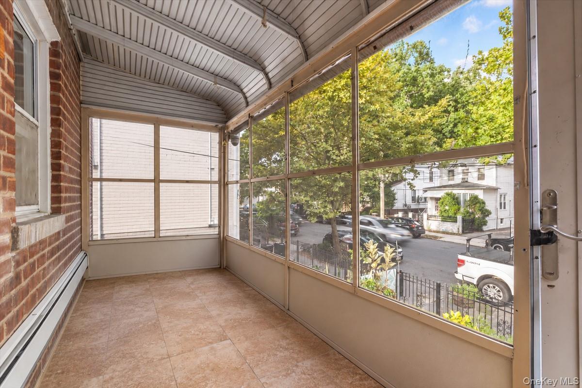 Single Family Wilder Avenue Bronx, NY 10466, MLS-1051976-3