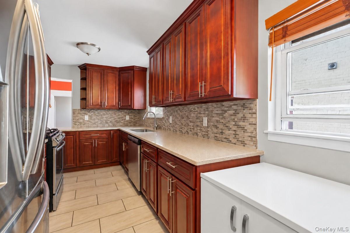 Single Family Wilder Avenue Bronx, NY 10466, MLS-1051976-7